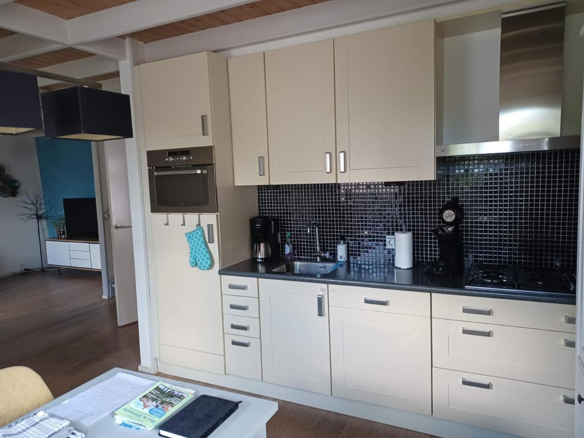 Karakteristiek Huis In Centrum Winsum Met Nieuwe Badkamer Zewnętrze zdjęcie